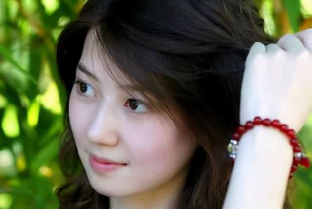 演员何政军结过几次婚